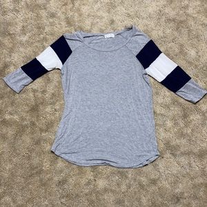 Women’s Maurice’s 24/7 brand 3/4 leave shirt size M